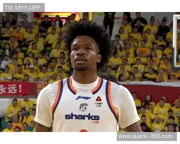 古德温砍下16分5板全力争抢篮板力求在角色中闪耀光芒